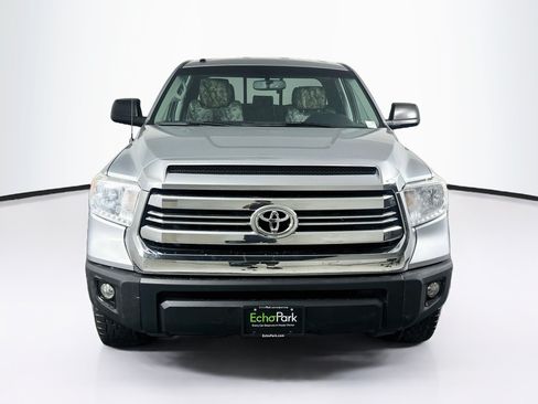 Used 2017 Toyota Tundra SR5 w/ SR5 Upgrade Package RWD image 2