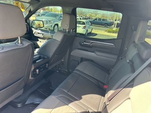 Used 2024 Chevrolet Silverado 1500 ZR2 w/ Technology Package image 19