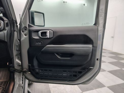 Used 2020 Jeep Wrangler Unlimited Sahara AWD/4WD image 24