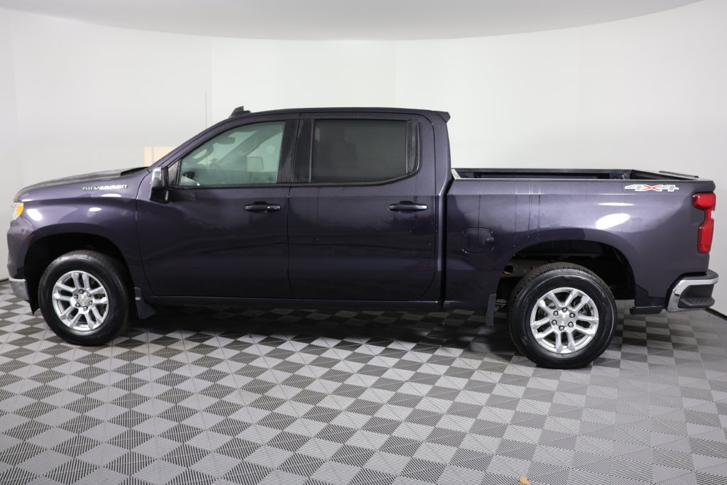 Used 2023 Chevrolet Silverado 1500 LT AWD/4WD image 5