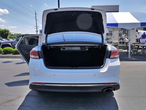 Used 2018 Kia Optima S FWD image 15