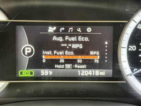 Used 2017 Kia Niro Touring FWD image 17