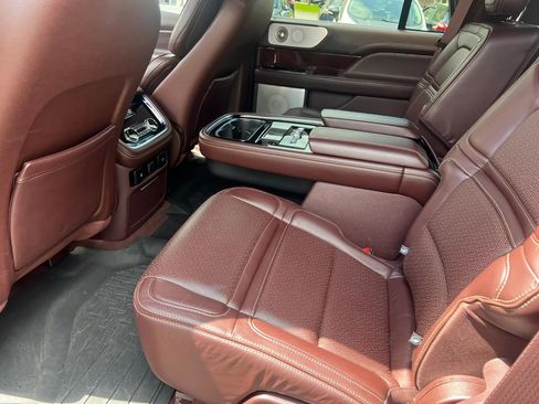 Used 2019 Lincoln Navigator Black Label AWD/4WD image 35