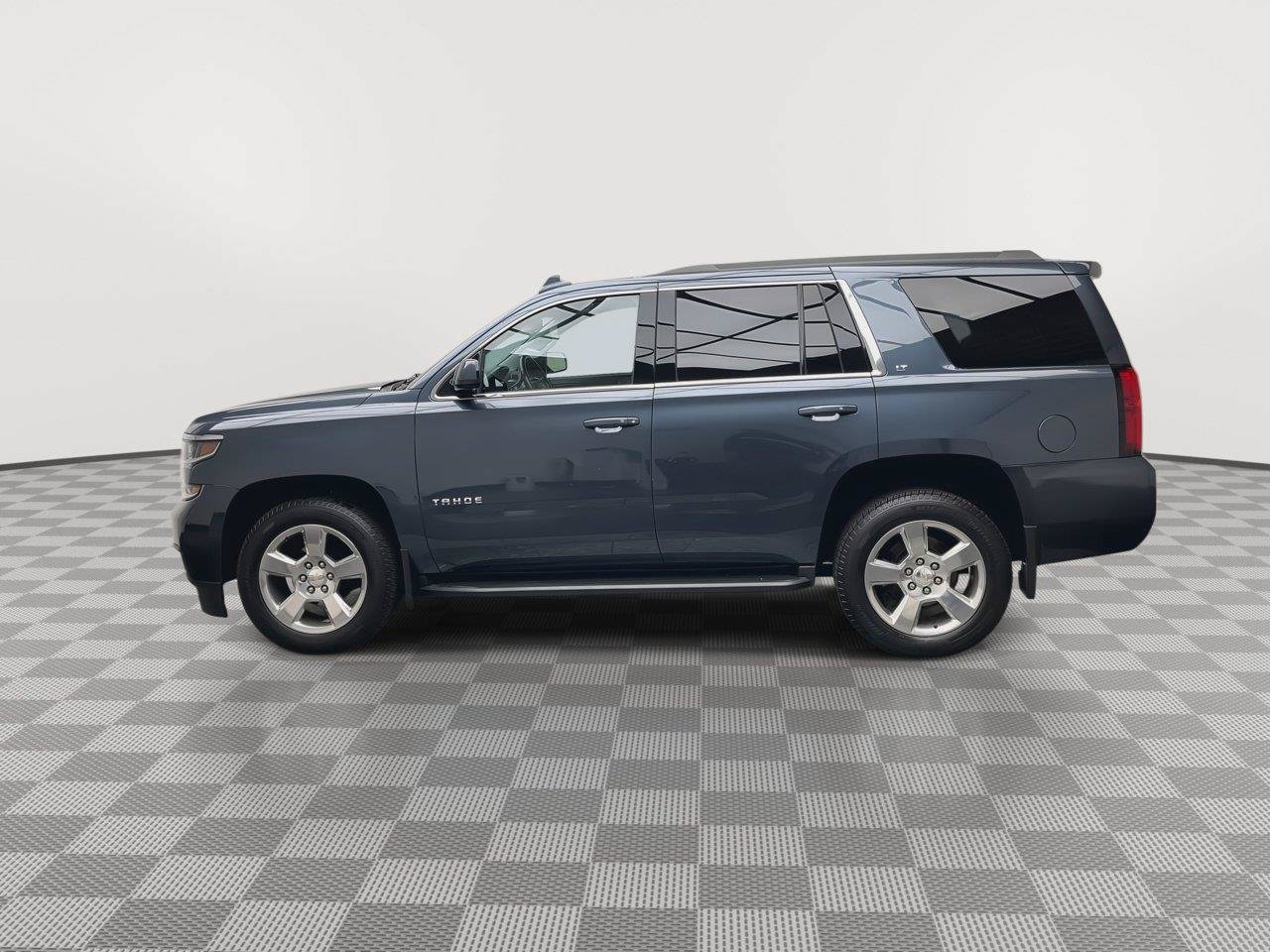 Used 2020 Chevrolet Tahoe LT w/ Luxury Package AWD/4WD image 42