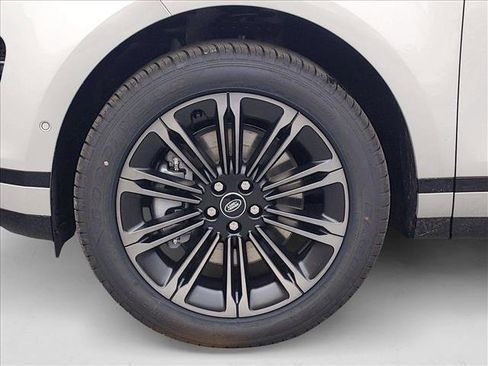 New 2026 Land Rover Range Rover Evoque Dynamic SE image 10