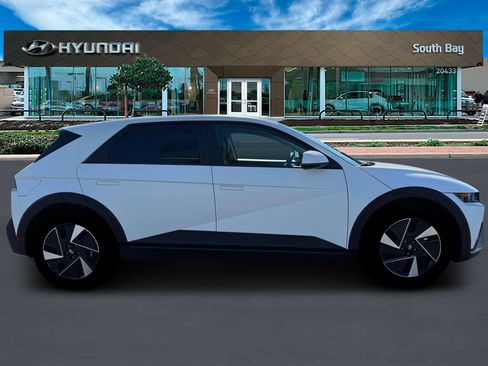 New 2026 Hyundai Ioniq 5 SEL RWD image 9