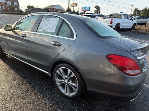 Used 2017 Mercedes-Benz C 300 Sedan image 11