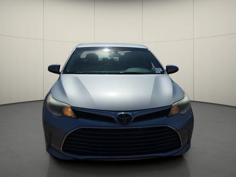 Used 2018 Toyota Avalon XLE w/ All Weather Liner Package FWD image 2