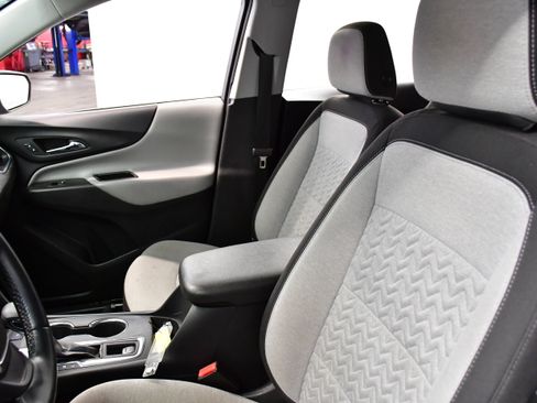 Used 2024 Chevrolet Equinox LT image 9