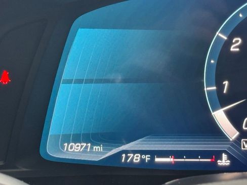 Used 2023 Chevrolet Corvette Stingray w/ Z51 Performance Package image 32