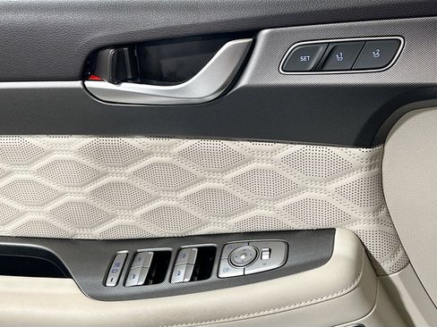 Used 2020 Hyundai Palisade Limited image 14