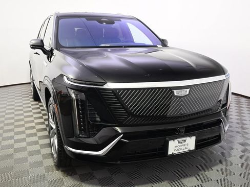 New 2027 Cadillac Vistiq Luxury w/ LPO, Floor Liner Package AWD/4WD image 9