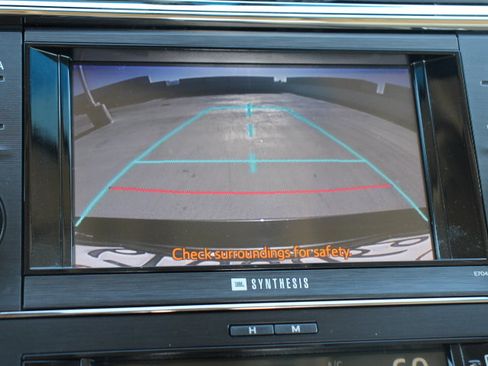 Used 2013 Toyota Avalon Limited image 30