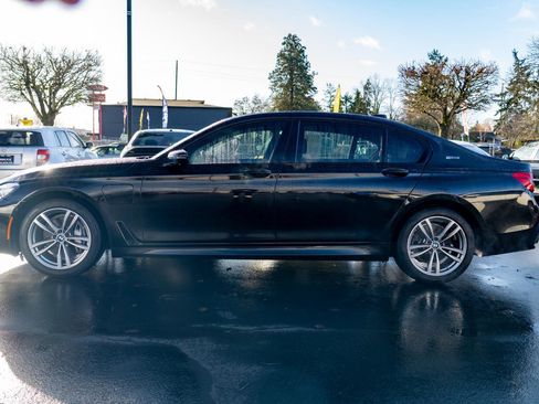 Used 2017 BMW 740e xDrive w/ Executive Package AWD/4WD image 12