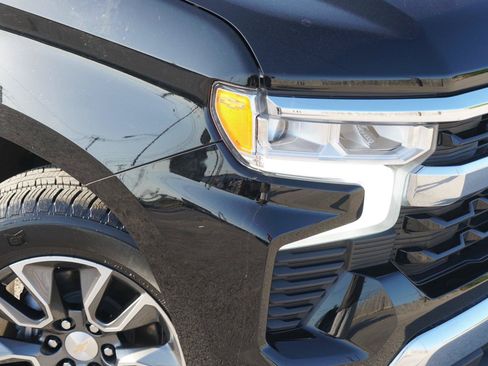 Used 2024 Chevrolet Silverado 1500 LT RWD image 3