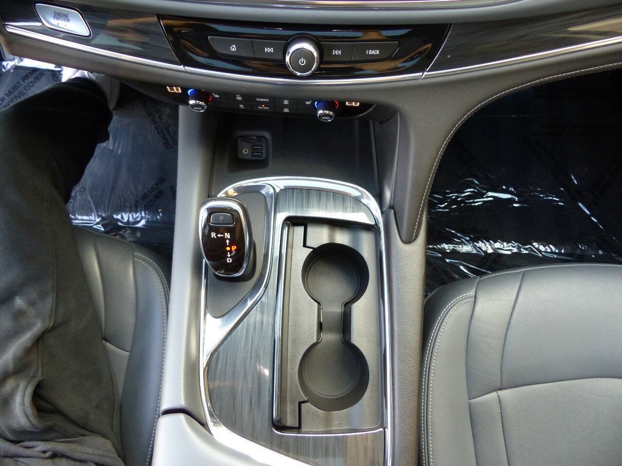 Used 2021 Buick Enclave Essence w/ Sound and Sites Package AWD/4WD image 41
