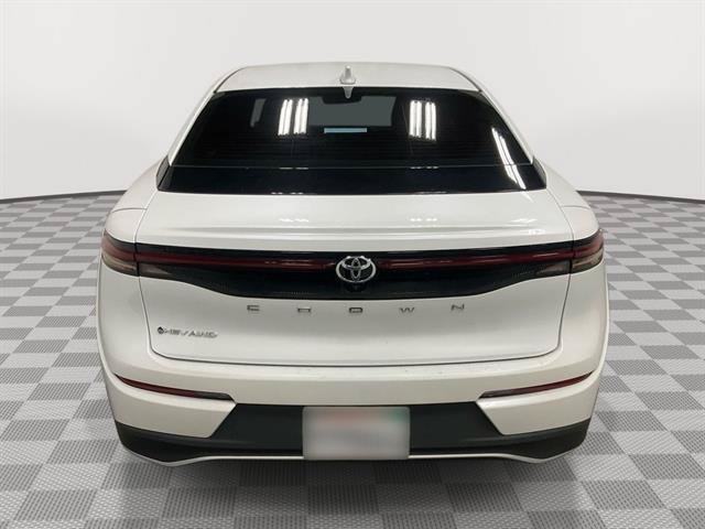 Used 2025 Toyota Crown AWD/4WD image 4