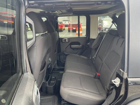 Used 2023 Jeep Wrangler Unlimited AWD/4WD image 14