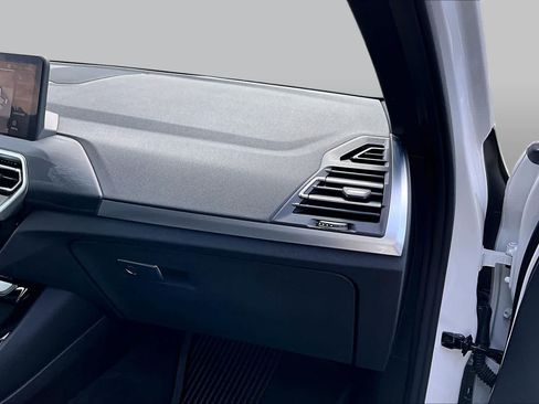 Used 2024 BMW X3 sDrive30i w/ Premium Package w/ZPA RWD image 19