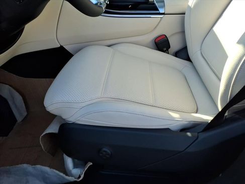 Used 2026 Mercedes-Benz GLC 300 4MATIC image 15