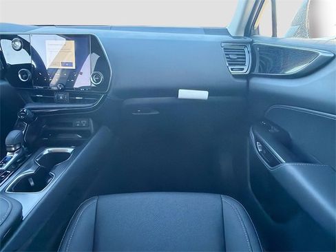 New 2026 Lexus NX 350 NX 350h image 18