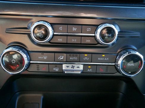 Certified 2022 Ford F150 XLT w/ Equipment Group 302A High image 26