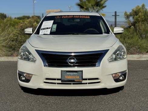Used 2014 Nissan Altima 2.5 SV w/ Convenience Package image 5