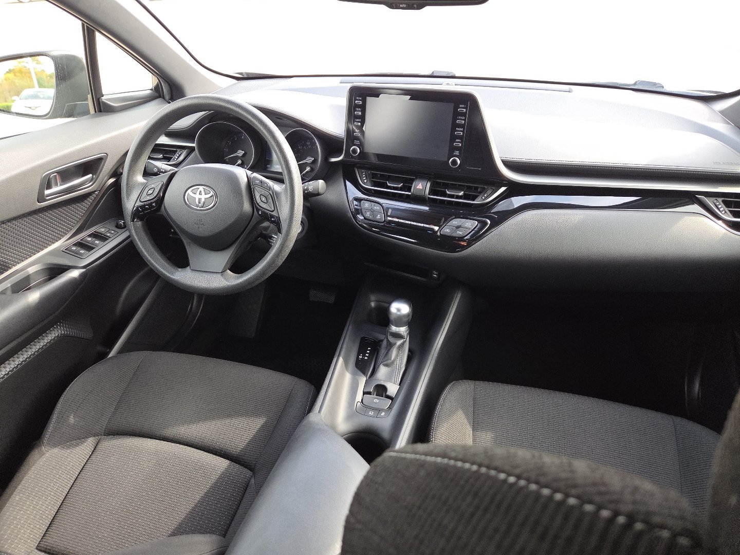 Used 2019 Toyota C-HR LE FWD image 20
