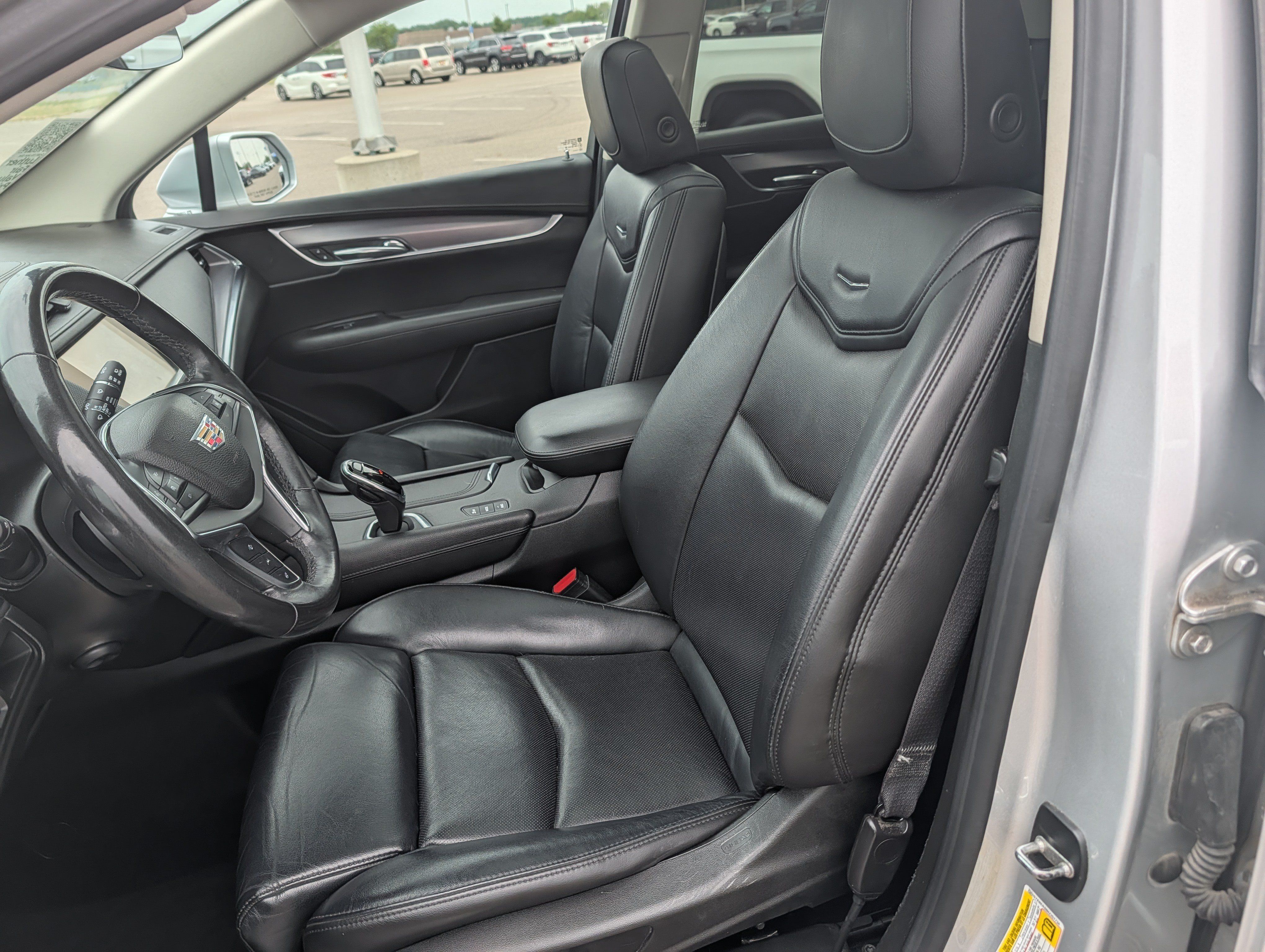 Used 2017 Cadillac XT5 Premium Luxury AWD/4WD image 22