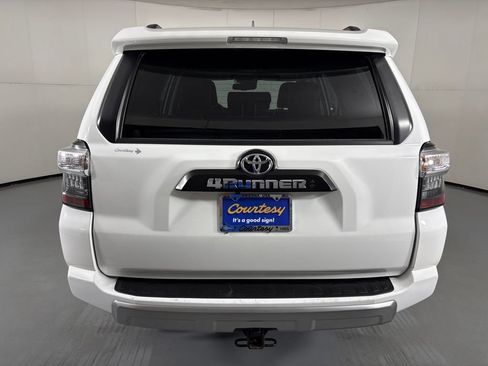 Used 2024 Toyota 4Runner TRD Off-Road Premium w/ Moonroof Package AWD/4WD image 7