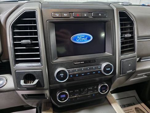 Used 2020 Ford Expedition XLT w/ Equipment Group 202A AWD/4WD image 13