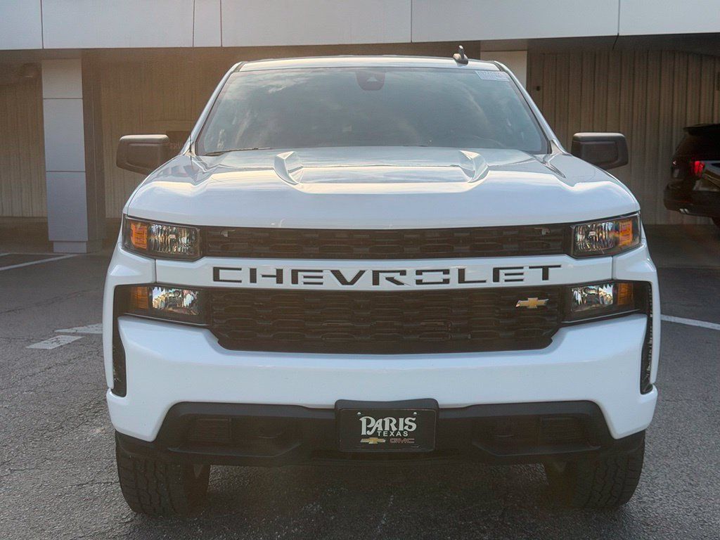 Used 2022 Chevrolet Silverado 1500 Custom w/ Safety Confidence Package AWD/4WD image 2