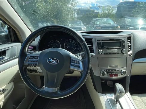 Used 2012 Subaru Outback 2.5i Premium w/ All-Weather Pkg AWD/4WD image 22