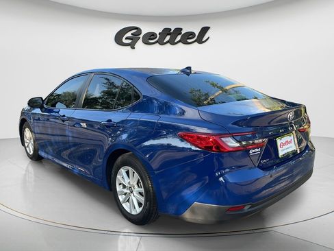 Used 2025 Toyota Camry LE FWD image 7