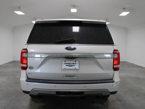 Used 2018 Ford Expedition XLT w/ Equipment Group 202A image 8