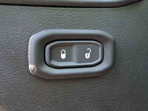 Used 2021 Jeep Wrangler Unlimited Sport AWD/4WD image 23