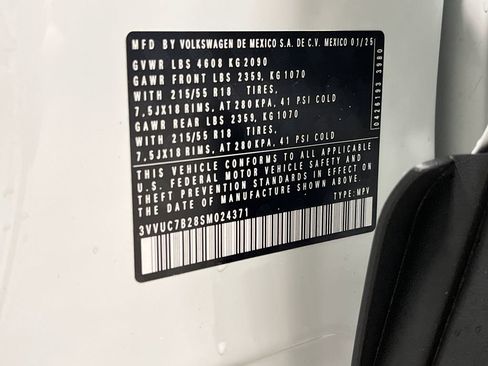 Used 2025 Volkswagen Taos SE image 35