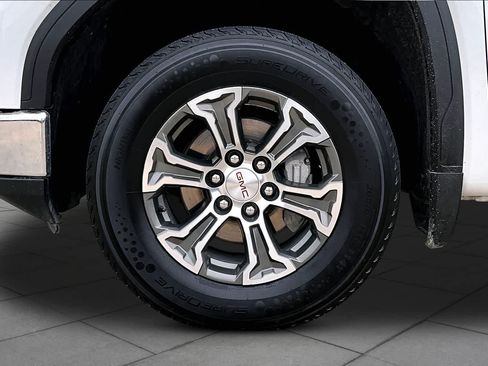 Used 2025 GMC Sierra 1500 SLT AWD/4WD image 11