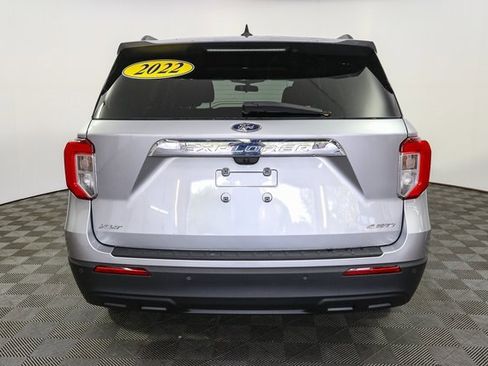 Used 2022 Ford Explorer XLT image 8