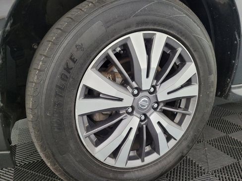 Used 2018 Nissan Pathfinder SV AWD/4WD image 31