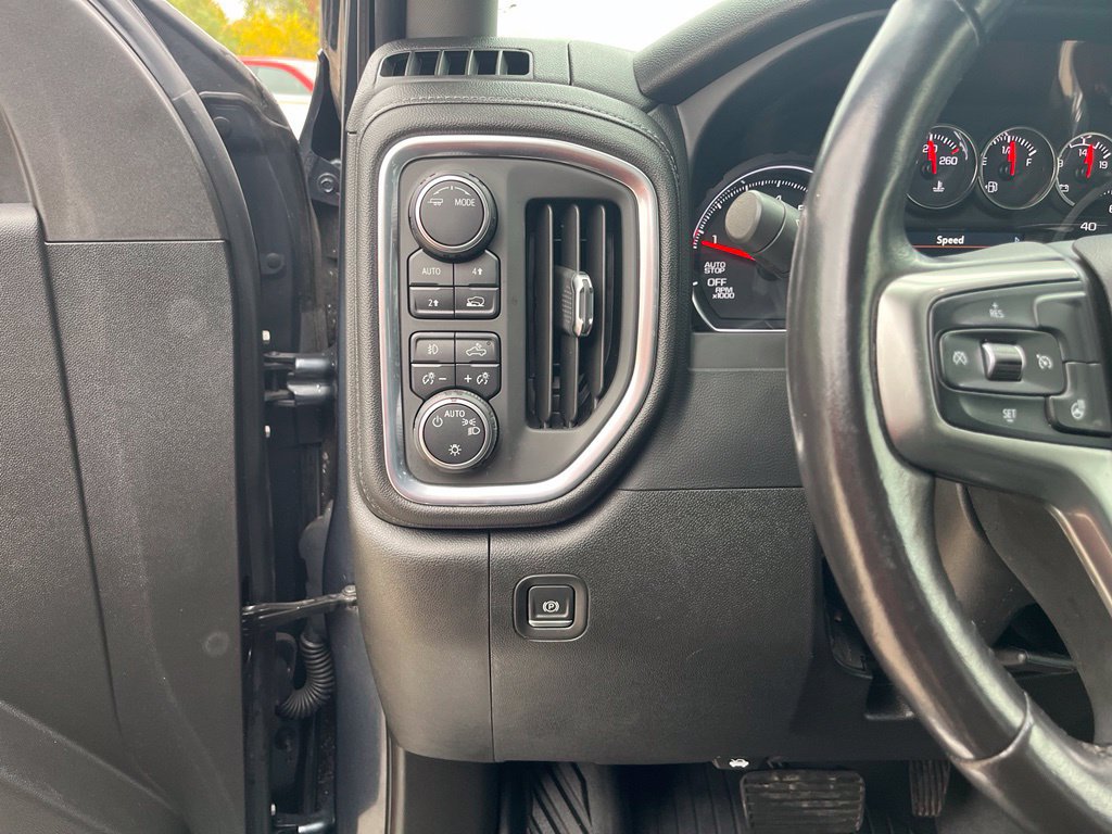 Used 2021 Chevrolet Silverado 1500 RST w/ Convenience Package II AWD/4WD image 17
