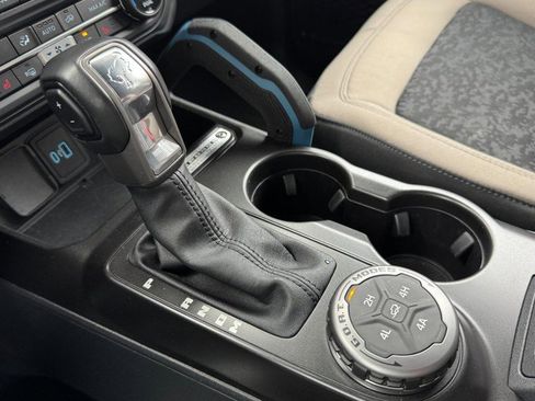 Used 2023 Ford Bronco Wildtrak image 19