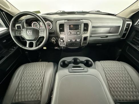 Used 2018 RAM 1500 Express AWD/4WD image 10