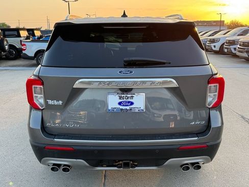 Used 2022 Ford Explorer Platinum w/ Equipment Group 601A AWD/4WD image 8
