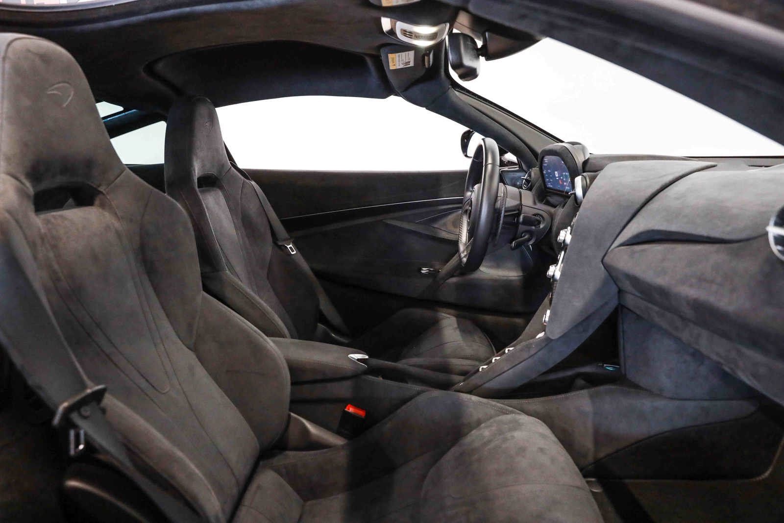 Used 2019 McLaren 720S RWD image 40