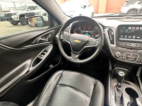 Used 2018 Chevrolet Malibu LT w/ Leather Package image 24