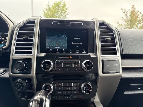 Used 2016 Ford F150 Lariat w/ Equipment Group 502A Luxury image 20