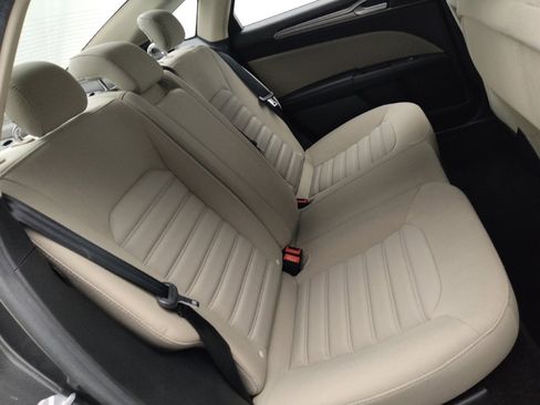 Used 2018 Ford Fusion S image 19