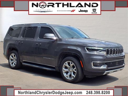 Certified 2022 Jeep Wagoneer Series II w/ Convenience Group I AWD/4WD image 1