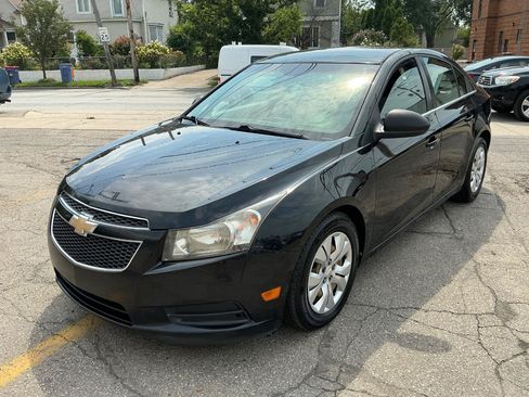 Used 2012 Chevrolet Cruze LS w/ Connectivity Package FWD image 8